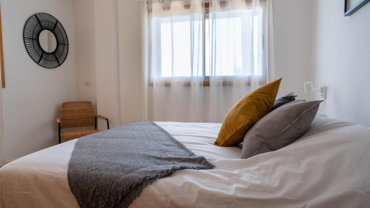 Ocean Front Two Bedroom Apartment Puerto de Santiago  Luaran gambar