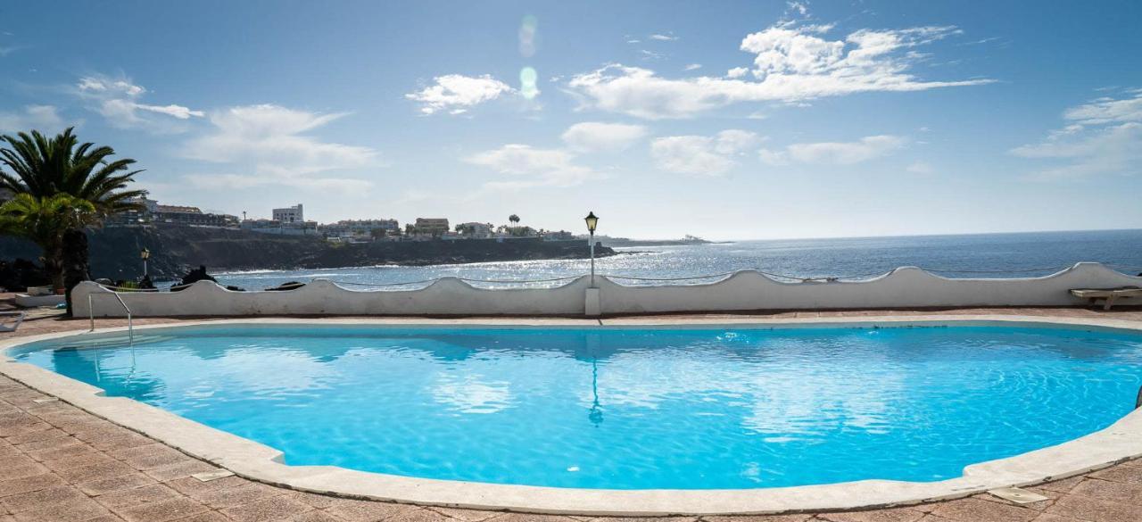 Ocean Front Two Bedroom Apartment Puerto de Santiago  Luaran gambar